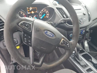 2017 Ford Escape S – miniatura 10