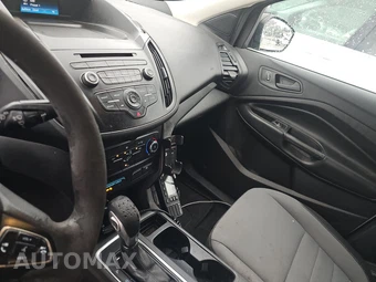 2017 Ford Escape S – miniatura 11