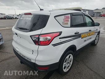 2017 Ford Escape S – miniatura 4