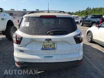2017 Ford Escape S - miniatura 4