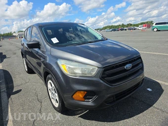 2017 Ford Escape S - miniatura 3