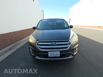 2017 Ford Escape SE – miniatura 2