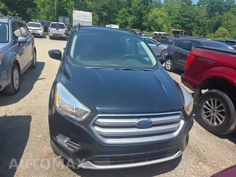 2017 Ford Escape SE – miniatura 2