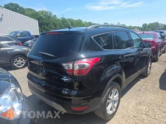 2017 Ford Escape SE – miniatura 4