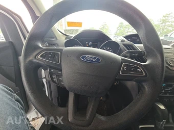2017 Ford Escape SE - miniatura 10