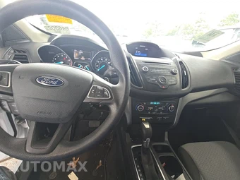2017 Ford Escape SE - miniatura 11