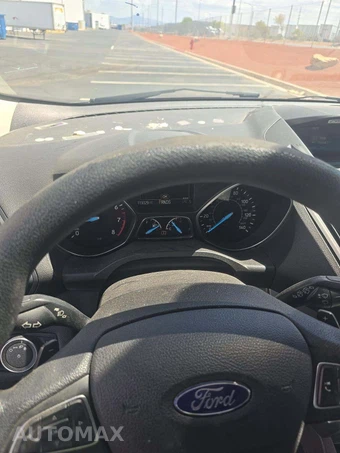 2017 Ford Escape SE – miniatura 19