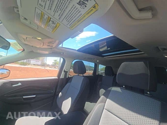 2017 Ford Escape SE – miniatura 8