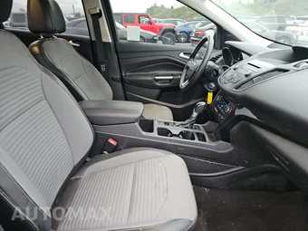 2017 Ford Escape SE – miniatura 8