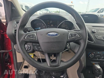 2017 Ford Escape SE – miniatura 10