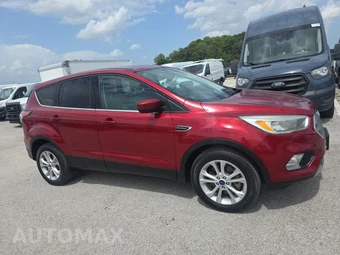 2017 Ford Escape SE – miniatura 3
