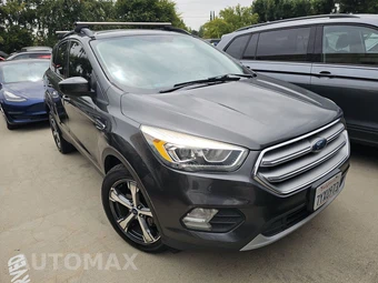2017 Ford Escape SE – miniatura 3