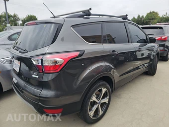 2017 Ford Escape SE – miniatura 4