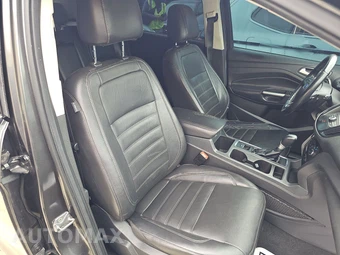 2017 Ford Escape SE – miniatura 8