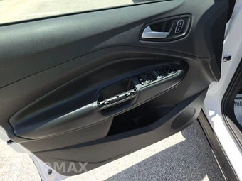 2017 Ford Escape SE - miniatura 9