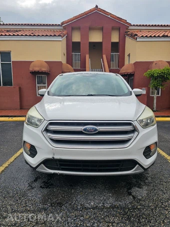 2017 Ford Escape SE - miniatura 2