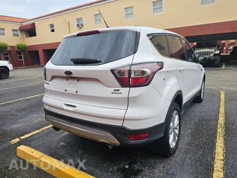 2017 Ford Escape SE - miniatura 5