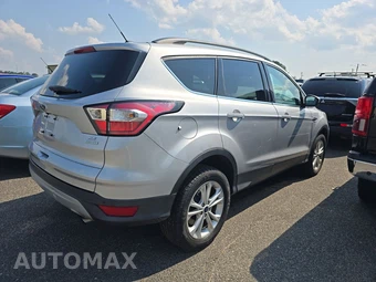 2017 Ford Escape SE - miniatura 4