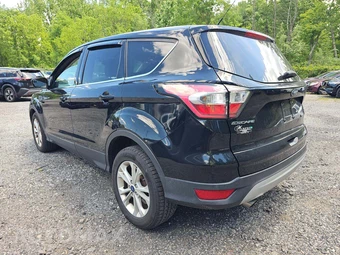 2017 Ford Escape SE – miniatura 2