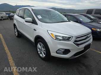 2017 Ford Escape SE – miniatura 3