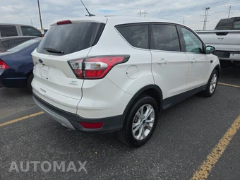 2017 Ford Escape SE – miniatura 4