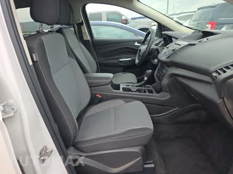 2017 Ford Escape SE – miniatura 8