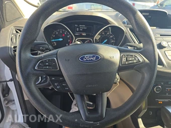 2017 Ford Escape SE – miniatura 10