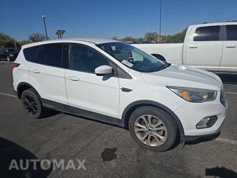 2017 Ford Escape SE – miniatura 3