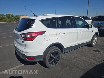 2017 Ford Escape SE – miniatura 4
