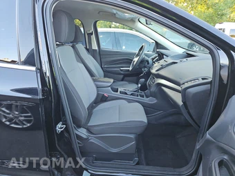 2017 Ford Escape SE – miniatura 8