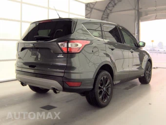 2017 Ford Escape SE – miniatura 4