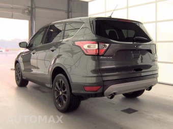 2017 Ford Escape SE – miniatura 6