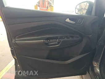 2017 Ford Escape SE – miniatura 9