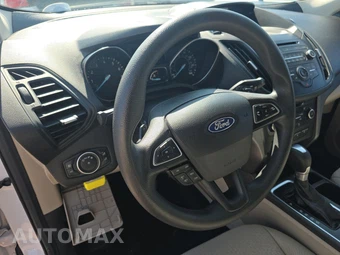2017 Ford Escape SE – miniatura 10