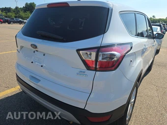 2017 Ford Escape SE – miniatura 4