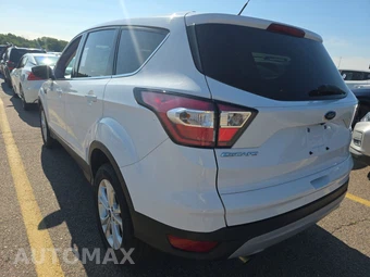 2017 Ford Escape SE – miniatura 6
