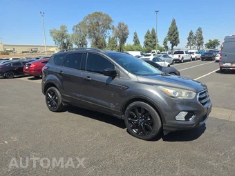 2017 Ford Escape SE - miniatura 3