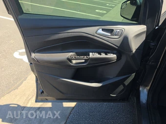 2017 Ford Escape SE - miniatura 9