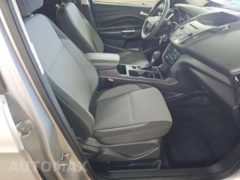 2017 Ford Escape SE – miniatura 8