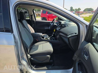 2017 Ford Escape SE – miniatura 15