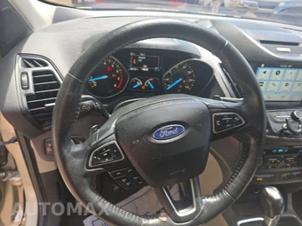 2017 Ford Escape SE – miniatura 10