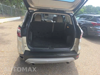 2017 Ford Escape SE – miniatura 16