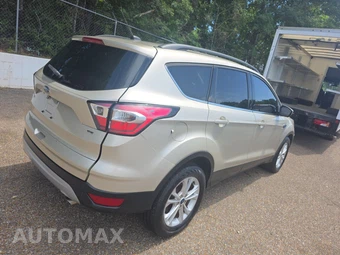 2017 Ford Escape SE – miniatura 4