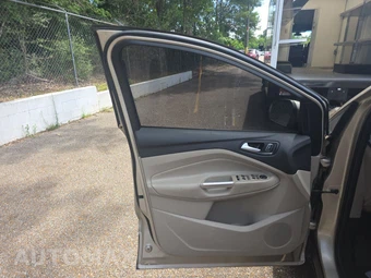 2017 Ford Escape SE – miniatura 9