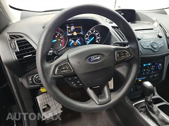 2017 Ford Escape SE – miniatura 10