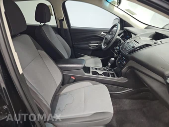 2017 Ford Escape SE – miniatura 8