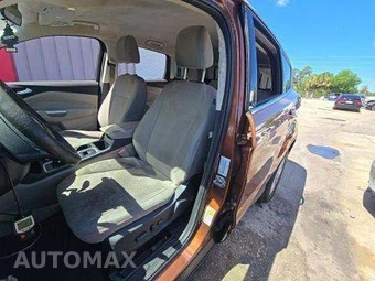 2017 Ford Escape SE – miniatura 6
