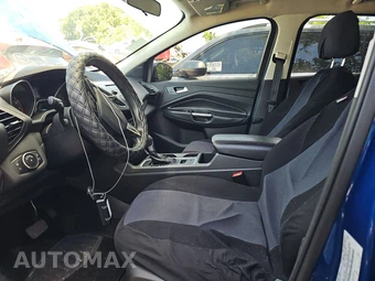 2017 Ford Escape SE - miniatura 7