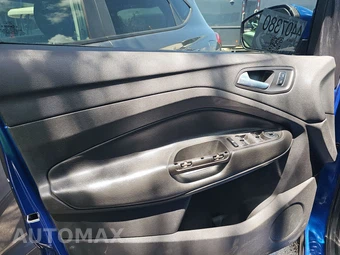 2017 Ford Escape SE - miniatura 9