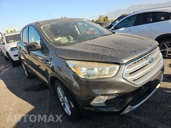 2017 Ford Escape SE – miniatura 3